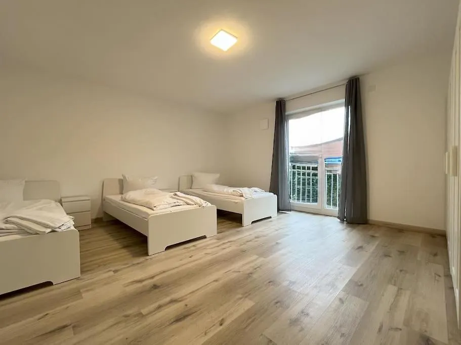 Apartment Lap105 - Moderne Monteurwohnung Uebergangswohnung Lappersdorf